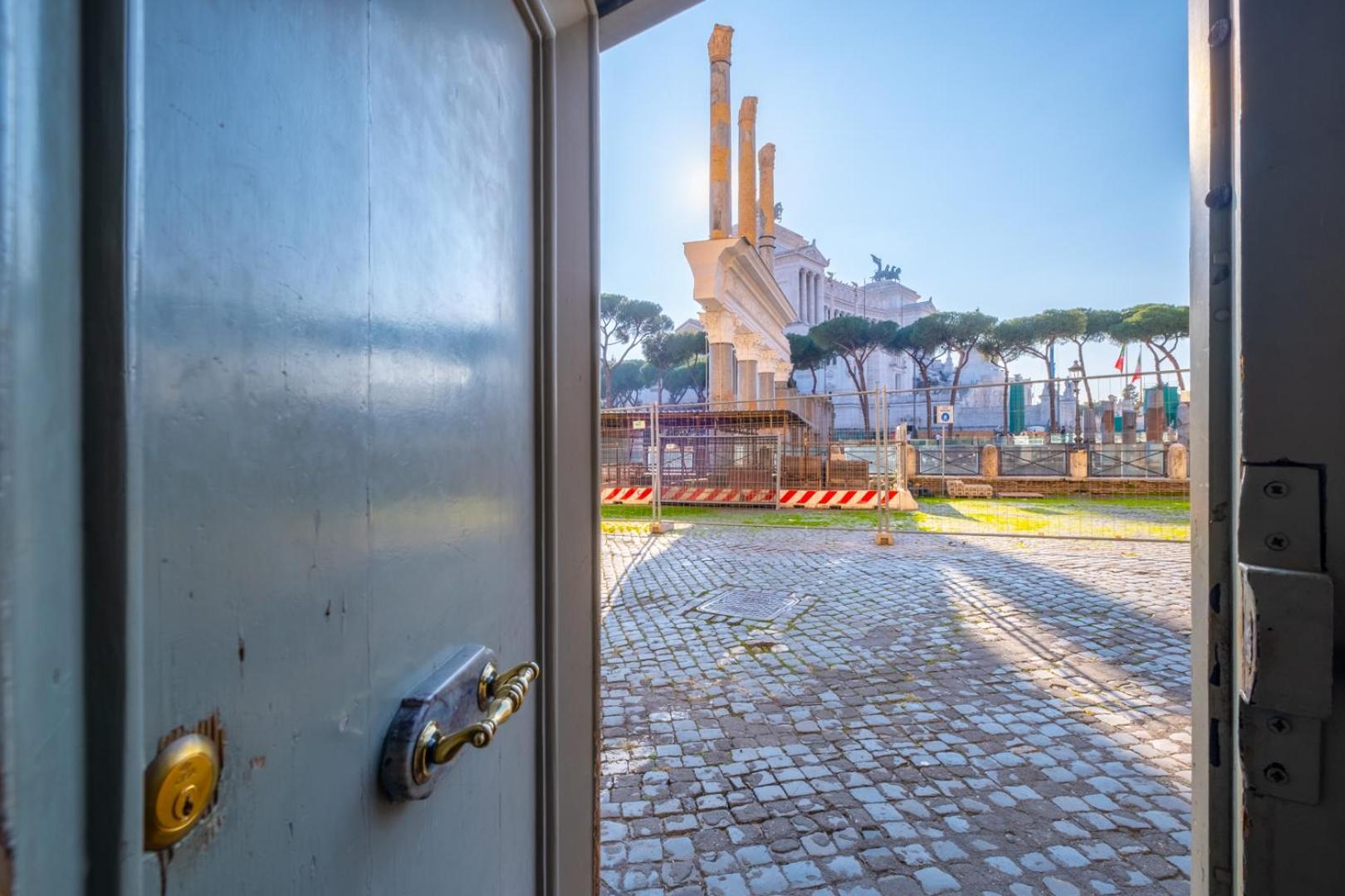 Elegant And Luxury Apartment @Altare Della Patria Rom Eksteriør billede
